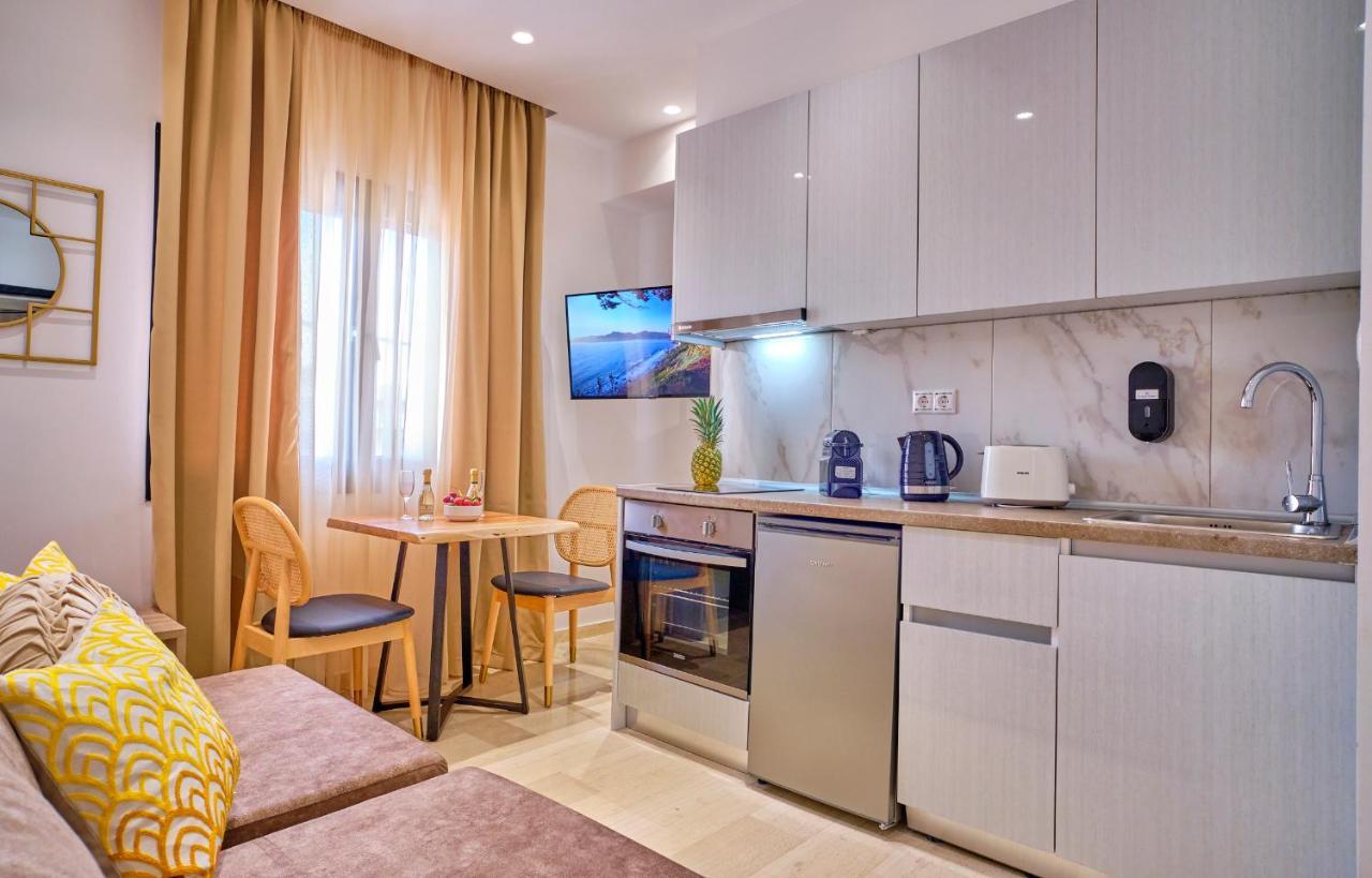 Sunflower Suites Gouvia Corfu Eksteriør billede